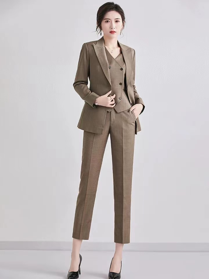 高端女职业装休闲洋气英伦风格时尚套装